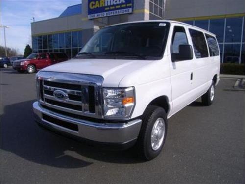 Ford Econoline Wagon 2011 photo 1
