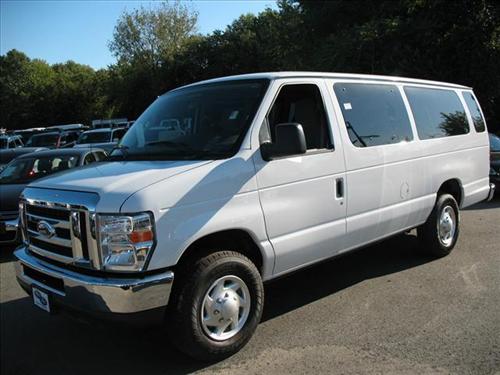 Ford Econoline Wagon 2011 photo 5