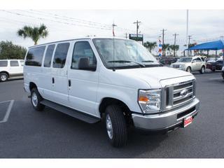 Ford Econoline Wagon 2011 photo 3