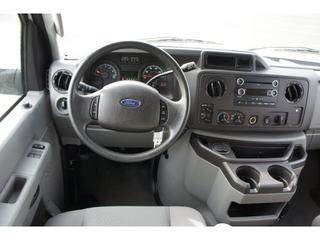 Ford Econoline Wagon 2011 photo 5