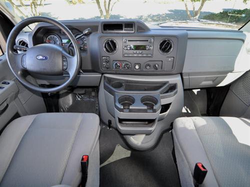 Ford Econoline Wagon 2011 photo 5