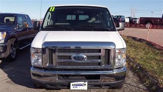 Ford Econoline Wagon 2011 photo 4