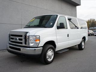 Ford Econoline Wagon 2011 photo 4
