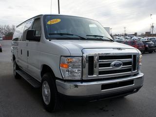 Ford Econoline Wagon 2011 photo 5