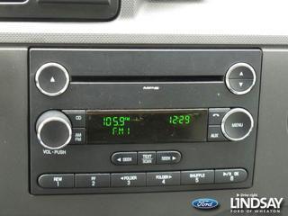 Ford Econoline Wagon 2011 photo 2