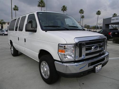 Ford Econoline Wagon 2011 photo 1