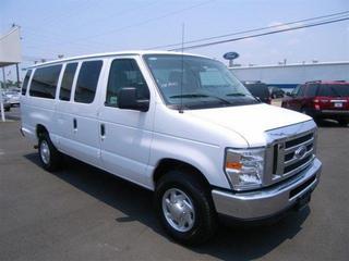 Ford Econoline Wagon 2011 photo 1