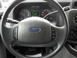 Ford Econoline Wagon 2011 photo 1