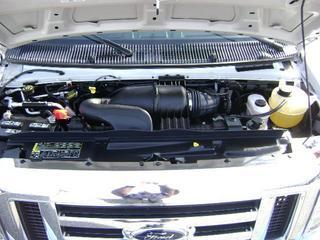 Ford Econoline Wagon 2011 photo 1