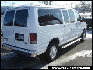 Ford Econoline Wagon 2011 photo 5