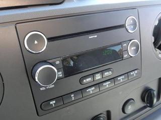 Ford Econoline Wagon 2011 photo 2