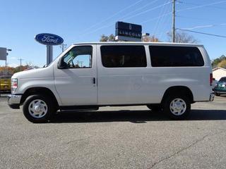 Ford Econoline Wagon 2011 photo 4