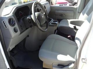 Ford Econoline Wagon 2011 photo 5