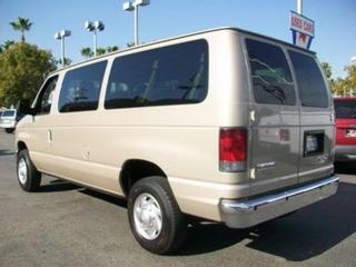 Ford Econoline Wagon 2011 photo 5