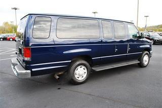 Ford Econoline Wagon 2011 photo 5