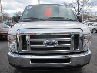 Ford Econoline Wagon 2011 photo 4