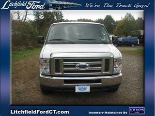 Ford Econoline Wagon 2011 photo 4