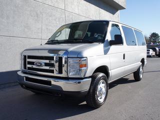 Ford Econoline Wagon 2011 photo 4