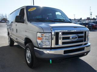 Ford Econoline Wagon 2011 photo 5