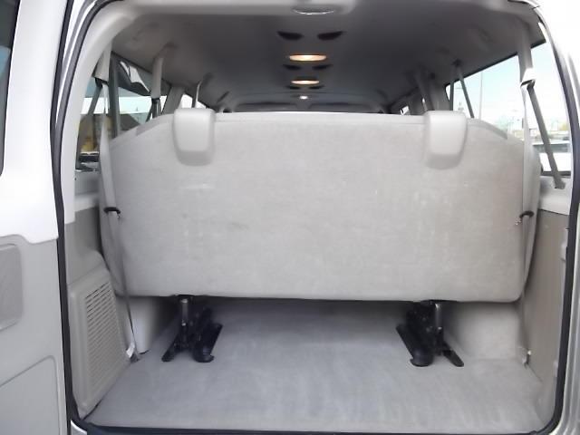 Ford Econoline Wagon 2011 photo 5