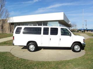 Ford Econoline Wagon 2011 photo 4