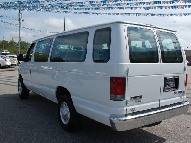 Ford Econoline Wagon CPE Passenger Van