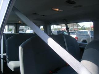 Ford Econoline Wagon 2011 photo 1