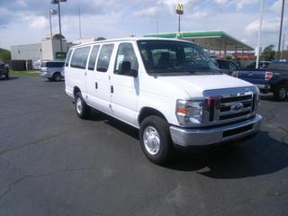 Ford Econoline Wagon 2011 photo 5