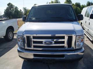 Ford Econoline Wagon 2011 photo 1