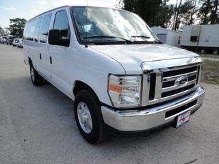 Ford Econoline Wagon 2011 photo 1