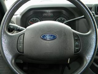 Ford Econoline Wagon 2011 photo 1