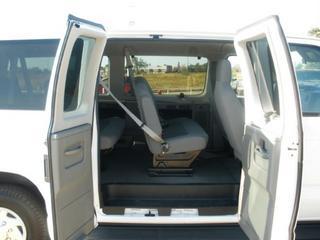 Ford Econoline Wagon 2011 photo 1