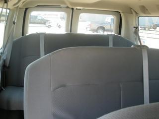 Ford Econoline Wagon 2011 photo 2