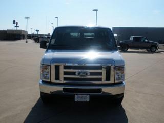 Ford Econoline Wagon 2011 photo 4