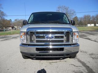 Ford Econoline Wagon 2011 photo 4