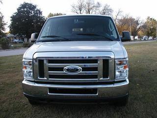 Ford Econoline Wagon 2011 photo 4