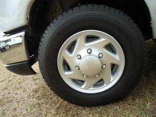 Ford Econoline Wagon 2011 photo 4