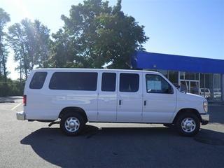 Ford Econoline Wagon 2011 photo 4