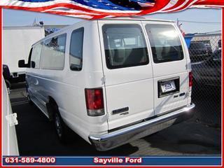 Ford Econoline Wagon 2011 photo 4