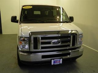 Ford Econoline Wagon 2011 photo 1