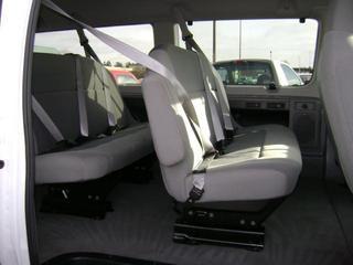 Ford Econoline Wagon 2011 photo 4