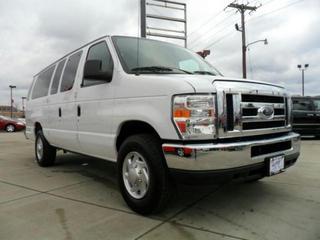 Ford Econoline Wagon 2011 photo 4