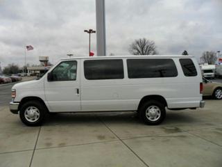 Ford Econoline Wagon 2011 photo 5