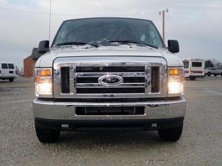 Ford Econoline Wagon 2011 photo 1