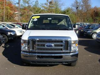 Ford Econoline Wagon 2011 photo 5