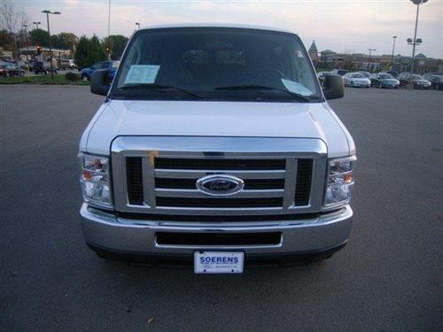 Ford Econoline Wagon 2011 photo 4