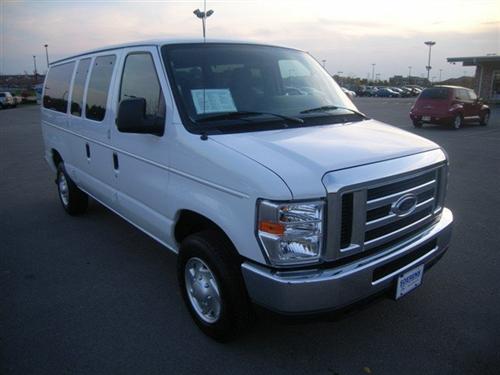 Ford Econoline Wagon 2011 photo 5