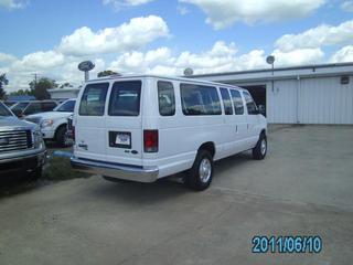 Ford Econoline Wagon 2011 photo 4