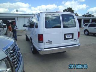 Ford Econoline Wagon 2011 photo 5
