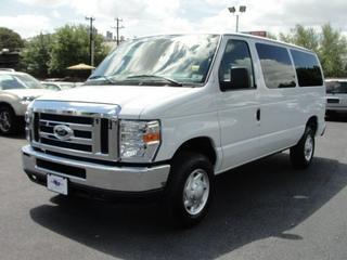 Ford Econoline Wagon 2011 photo 4